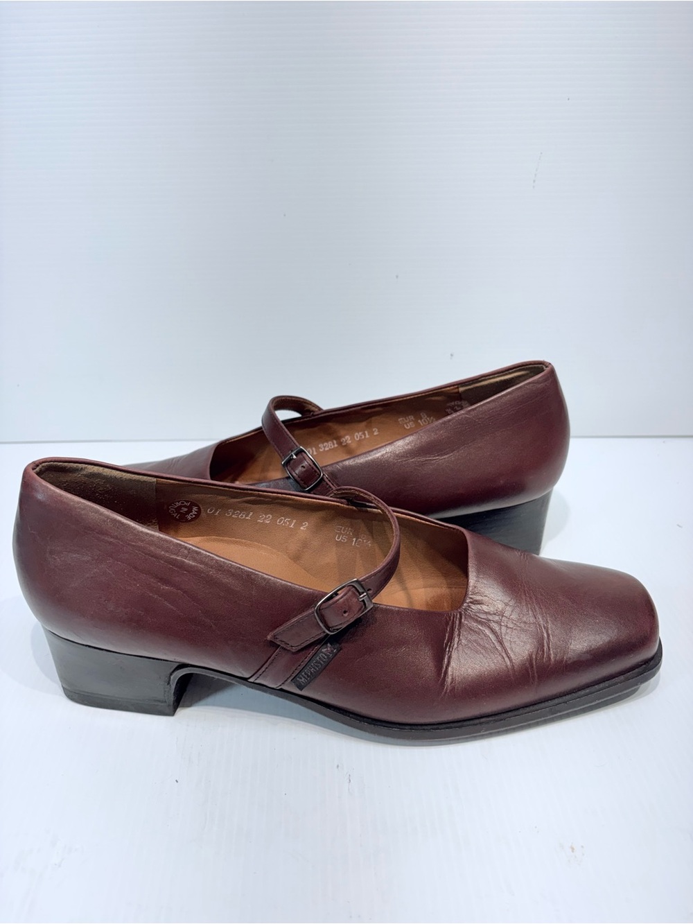 Mephisto Women's Mary Jane Flats in Burgundy - Women's Size 10.5